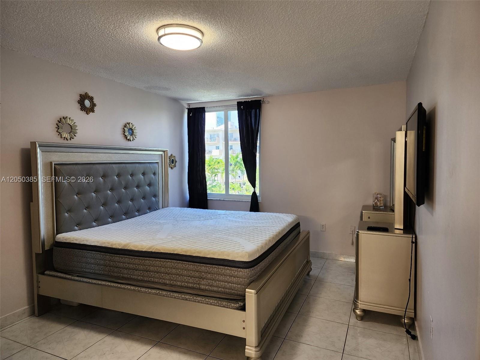 250 180th Dr # 301, Sunny Isles Beach FL 33160 photo 5