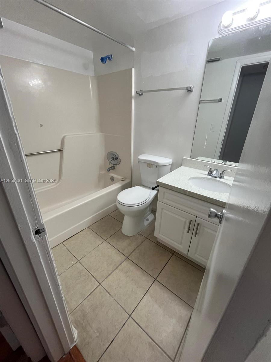21906 Lake Forest Cir # 103, Boca Raton FL 33433 photo 4