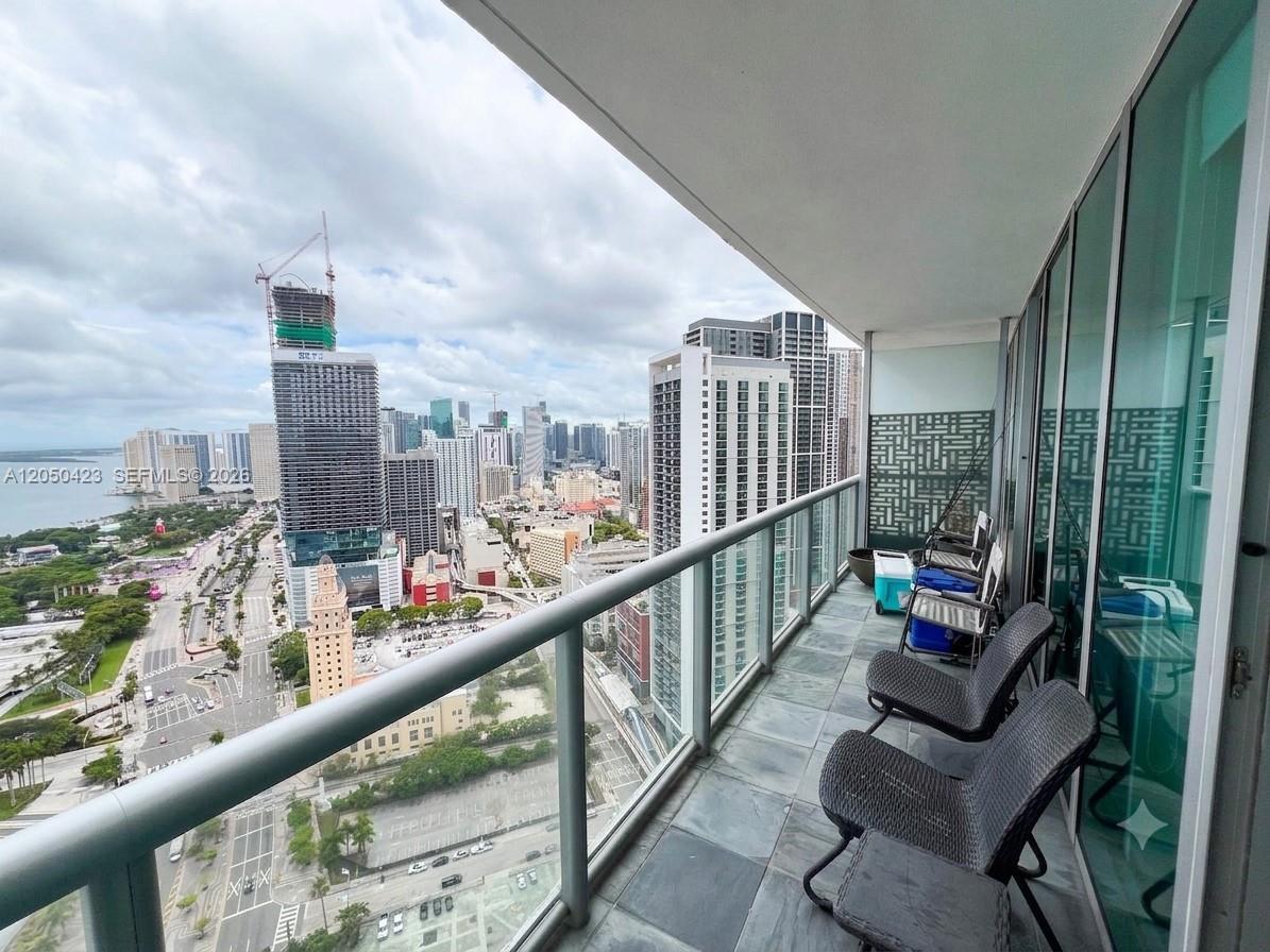 888 Biscayne Blvd # 4005, Miami FL 33132 photo 2