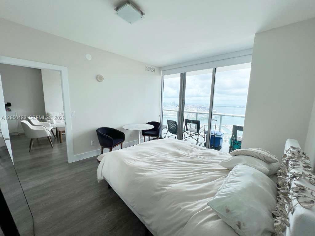 888 Biscayne Blvd # 4005, Miami FL 33132 photo 5