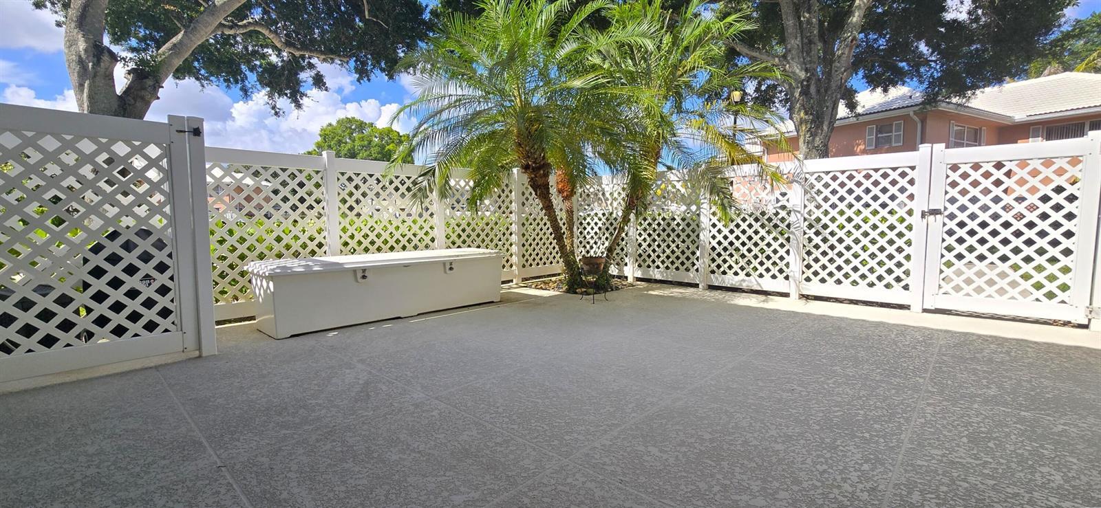 1919 Hartford Court, West Palm Beach FL 33409 photo 3