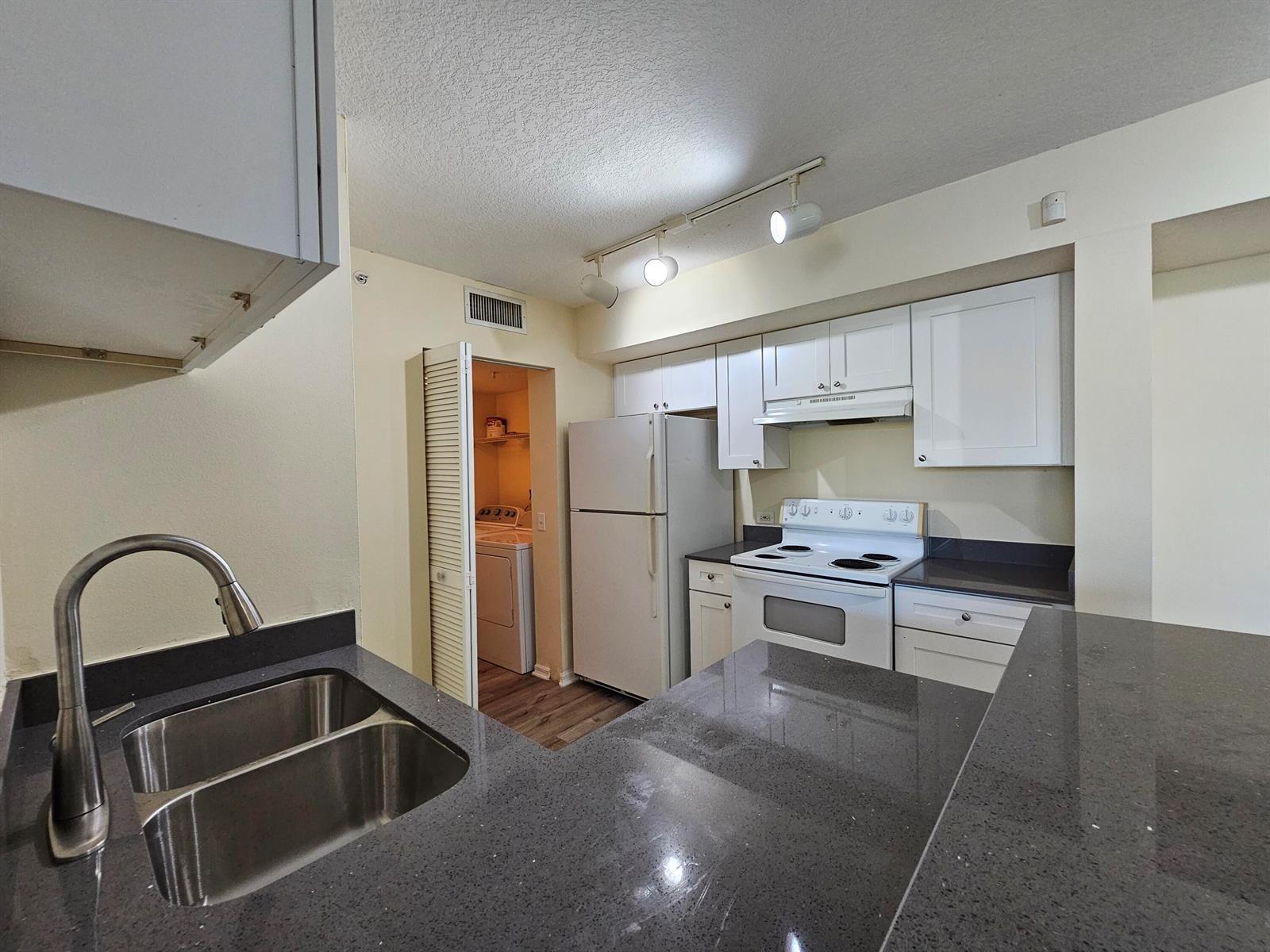 604 Villa Circle # 604, Boynton Beach FL 33435 photo 5