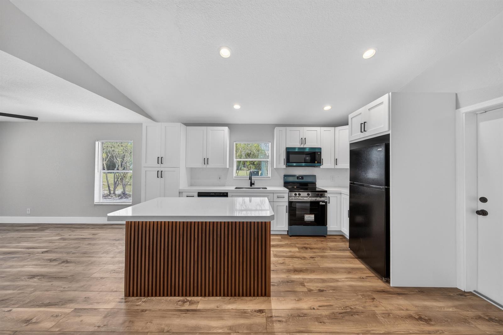 351 NW 8th Avenue, Delray Beach FL 33444 photo 3