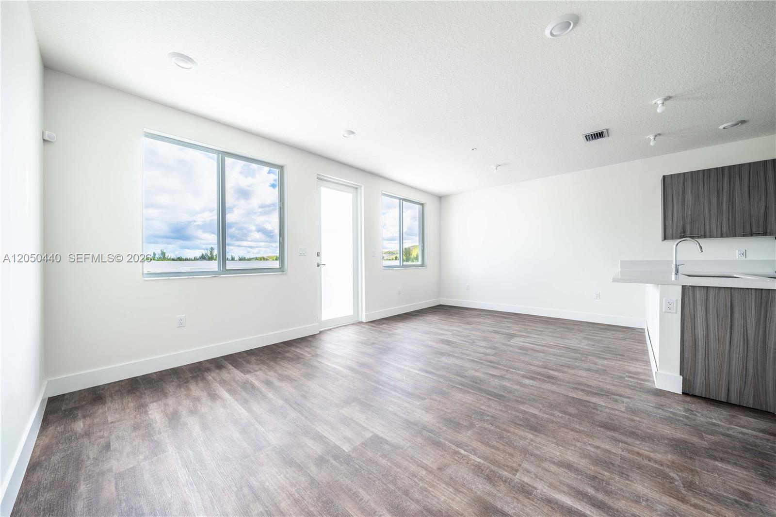 10270 NW 66th St # 305, Doral FL 33178 photo 3