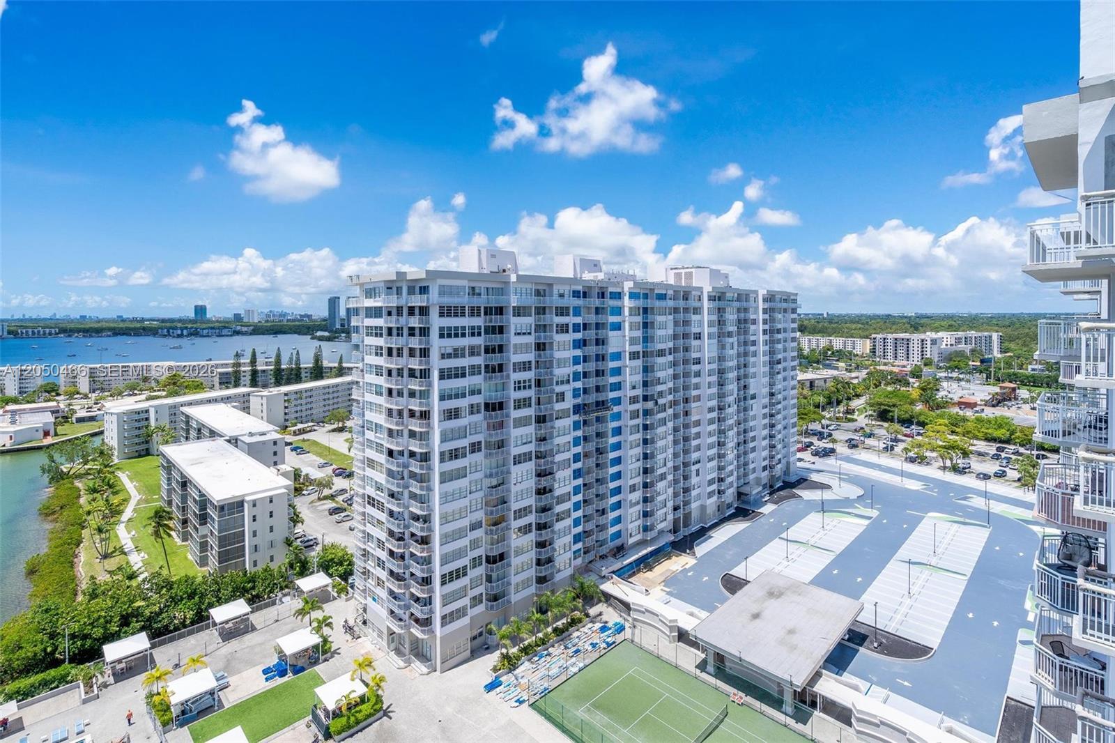 18081 Biscayne Blvd # 1903, Aventura FL 33160 photo 2
