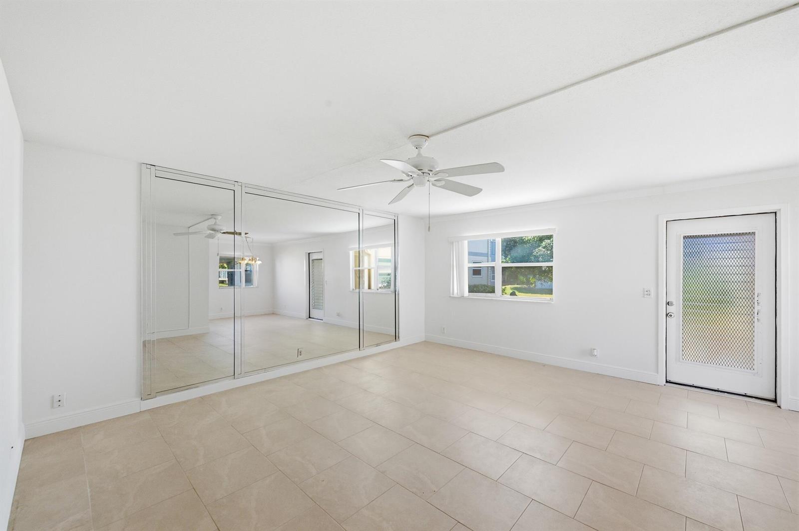 452 Brittany J, Delray Beach FL 33446 photo 4
