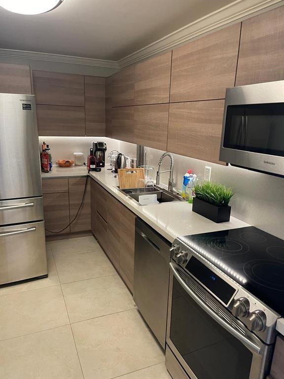 3000 S Ocean Drive # 302, Hollywood FL 33019