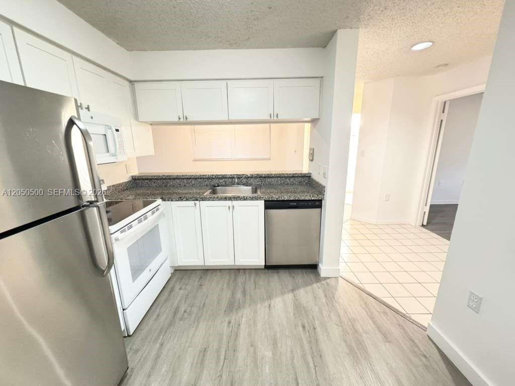 14208 Glenmoor Dr # 14208, West Palm Beach FL 33409 photo 3