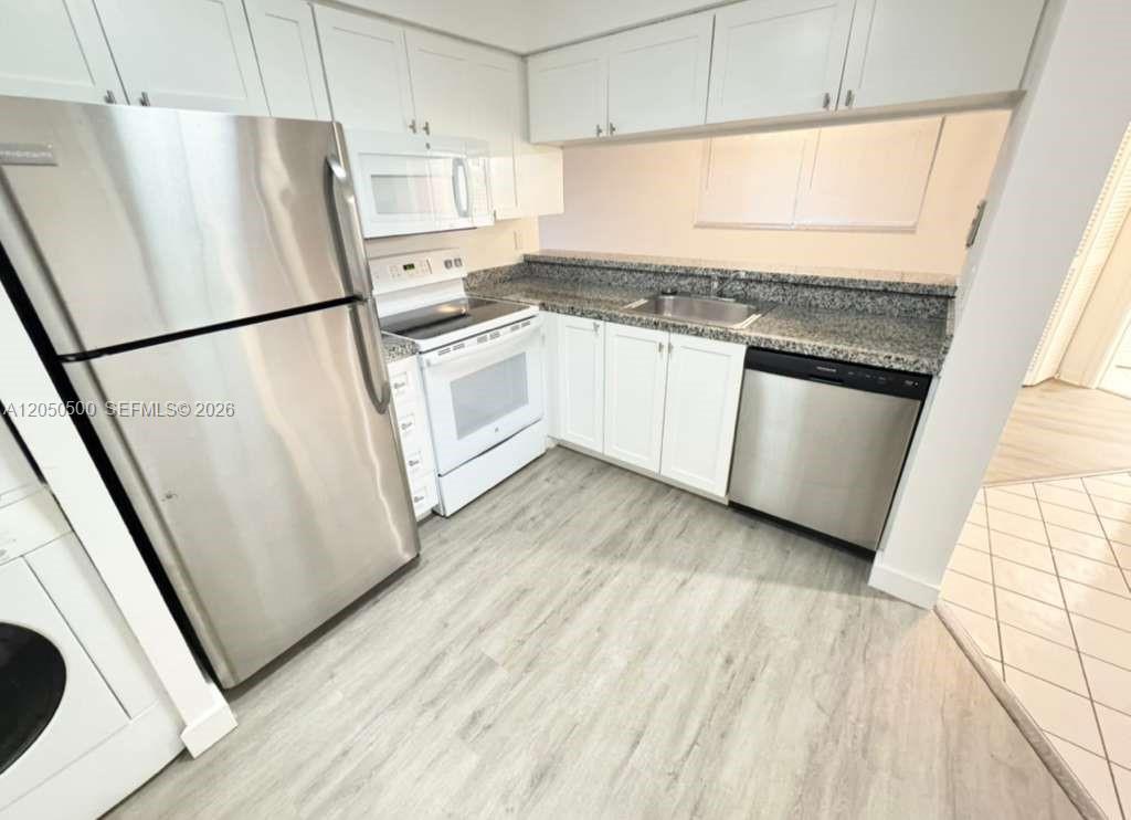 14208 Glenmoor Dr # 14208, West Palm Beach FL 33409 photo 4