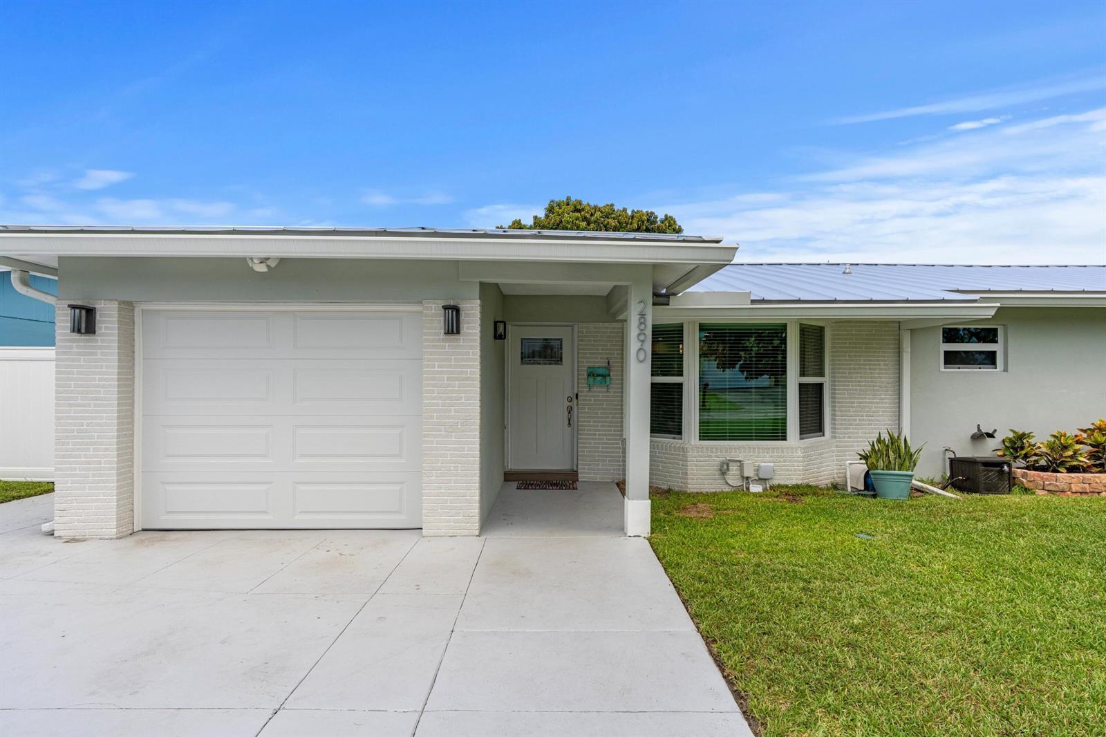 2890 SE 1st Court, Boynton Beach FL 33435 photo 2