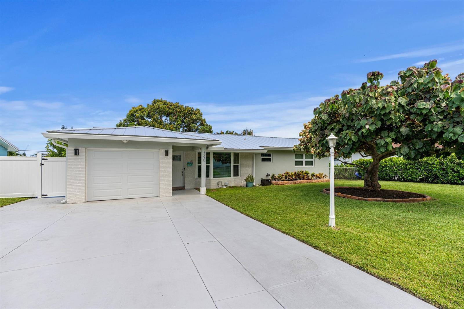 2890 SE 1st Court, Boynton Beach FL 33435 photo 3