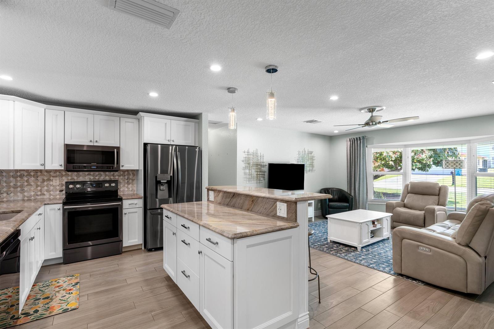 2890 SE 1st Court, Boynton Beach FL 33435 photo 5