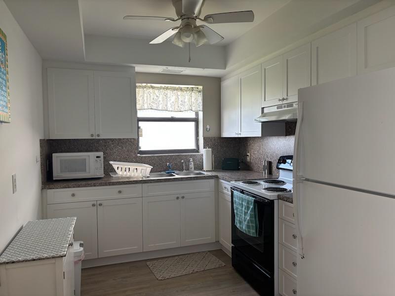 302 New Hampshire Street, Hollywood FL 33019 photo 3