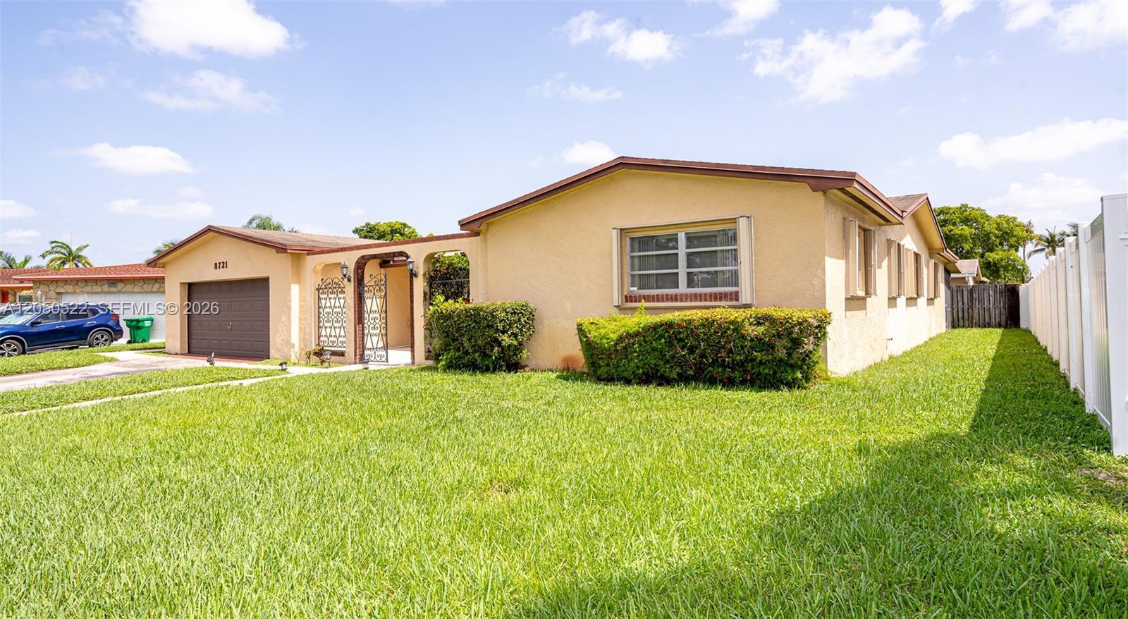 8721 NW 18th St, Pembroke Pines FL 33024 photo 5