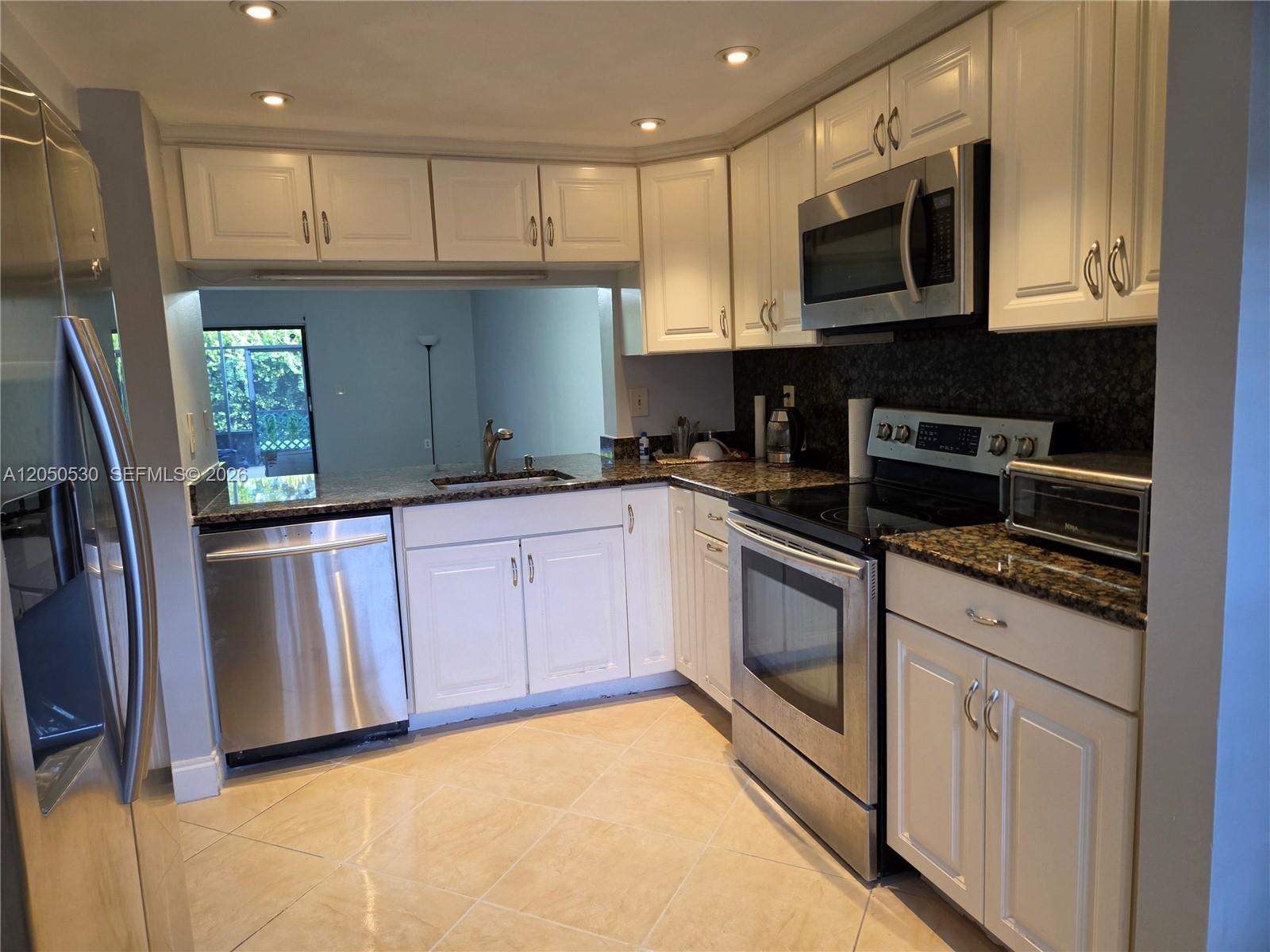 10028 NW 41st St # 4, Doral FL 33178 photo 4