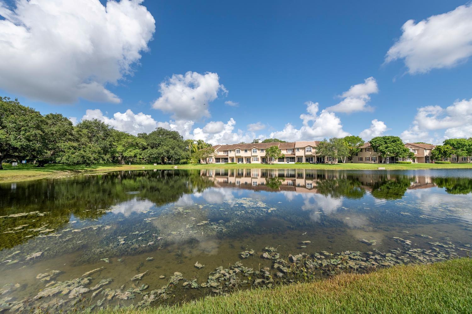 3501 Lakeside Drive, Davie FL 33328 photo 3