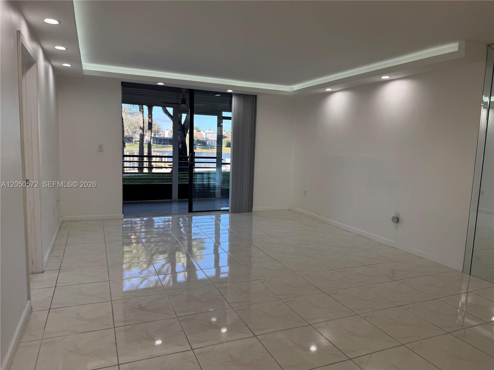 1101 Colony Point Cir # 102, Pembroke Pines FL 33026 photo 3