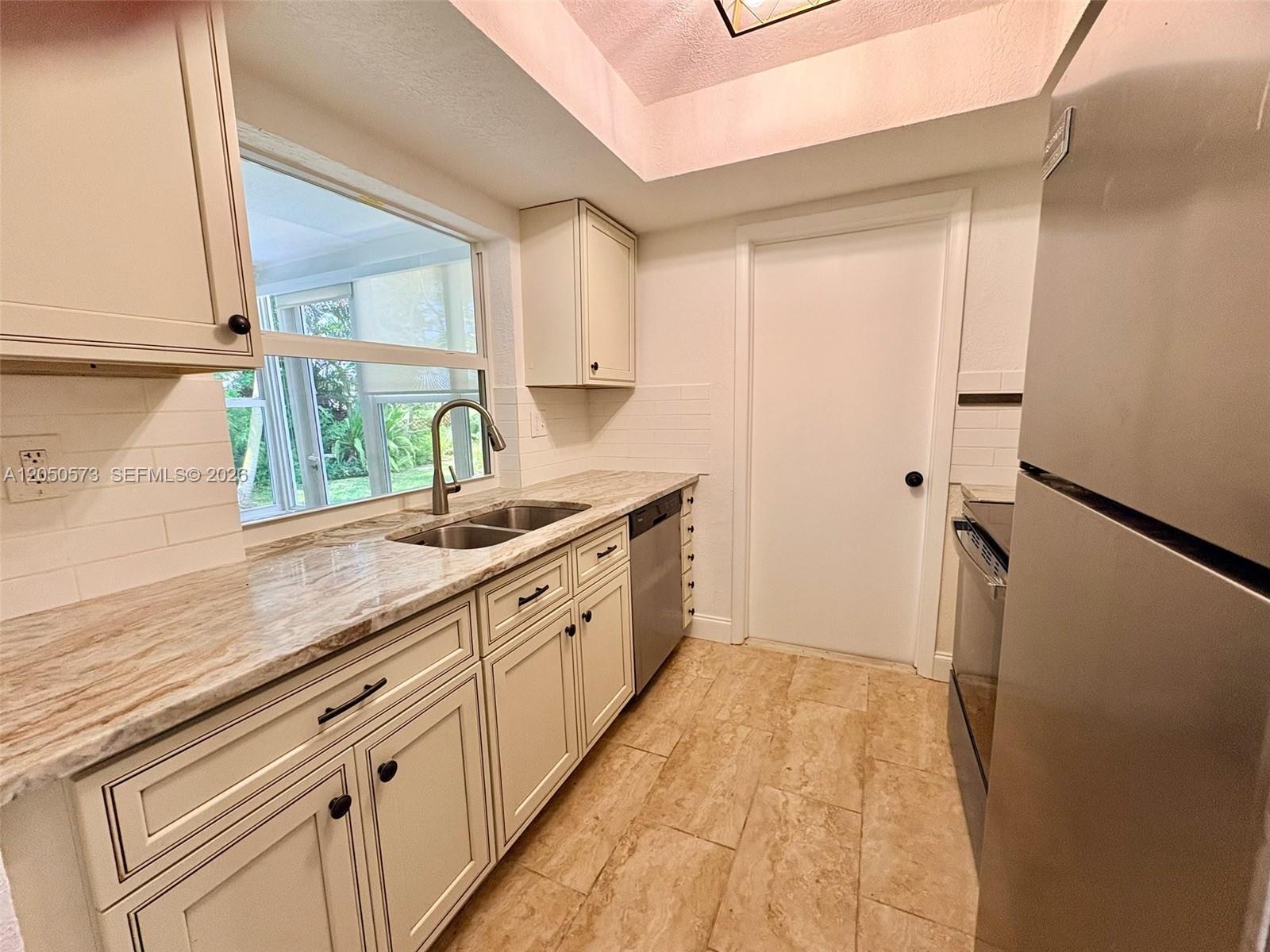 140 NW 27th St, Pompano Beach FL 33064 photo 5