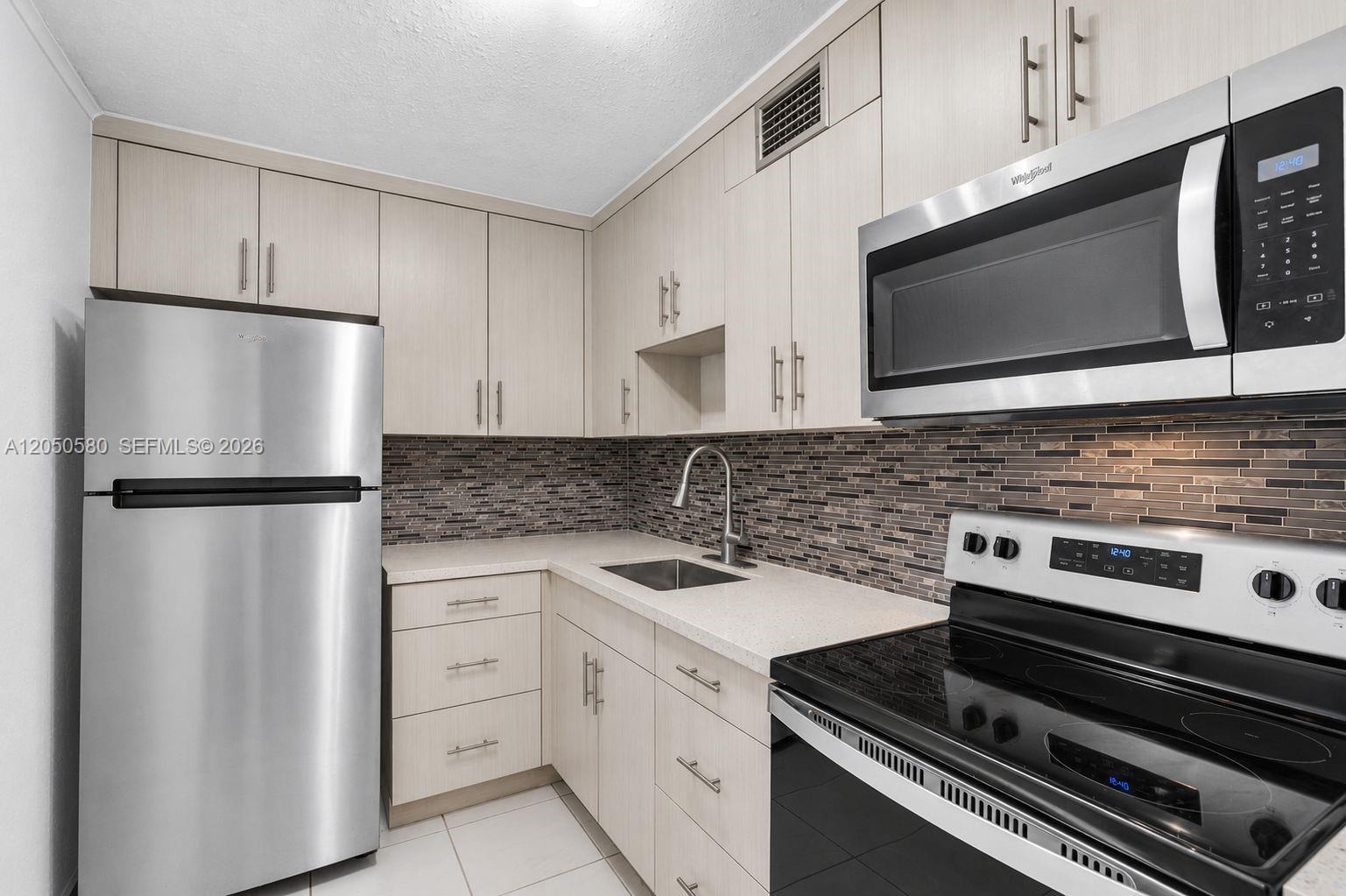 8501 NW 8th St # 105, Miami FL 33126 photo 4