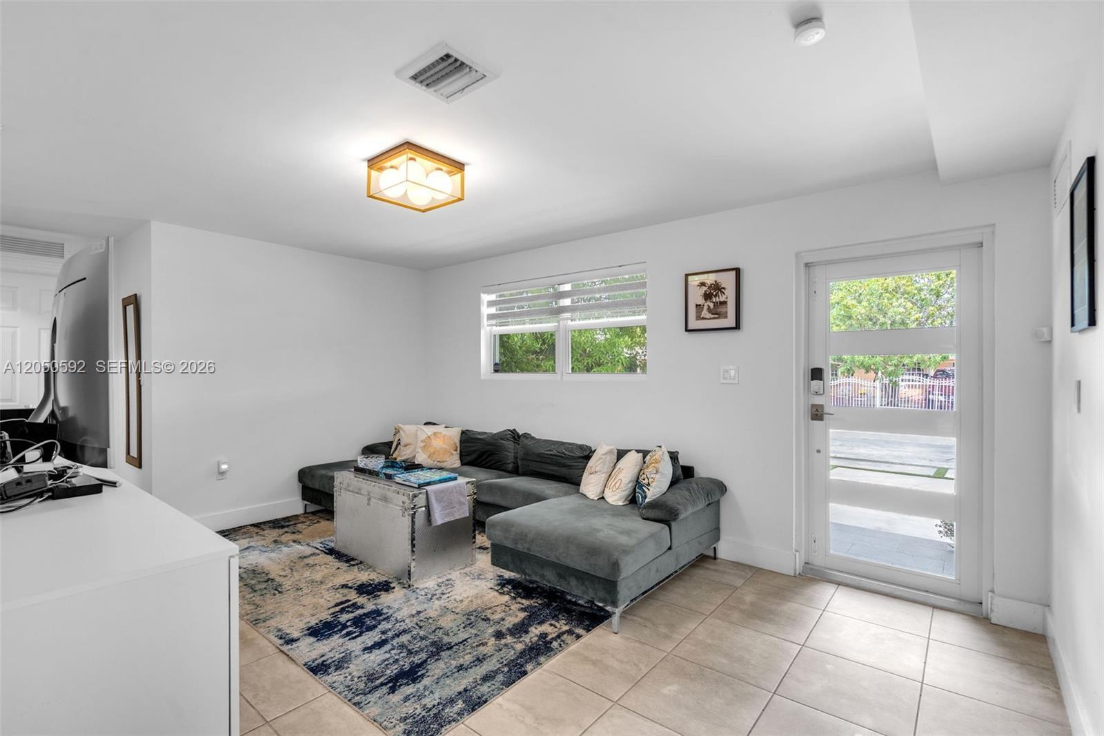 12685 NW Miami Ct, North Miami FL 33168 photo 5