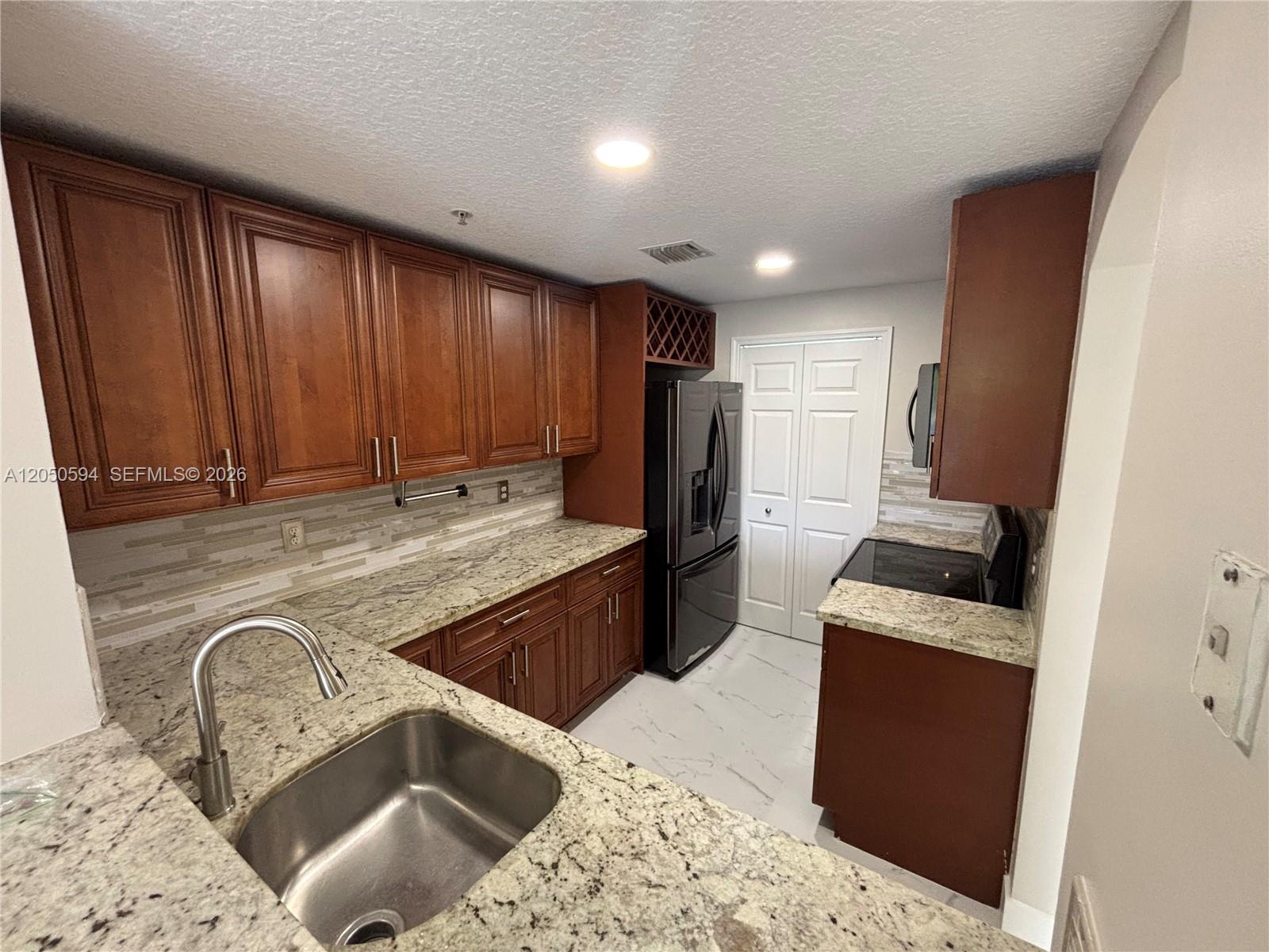 6440 NW 114th Ave # 424, Doral FL 33178 photo 2