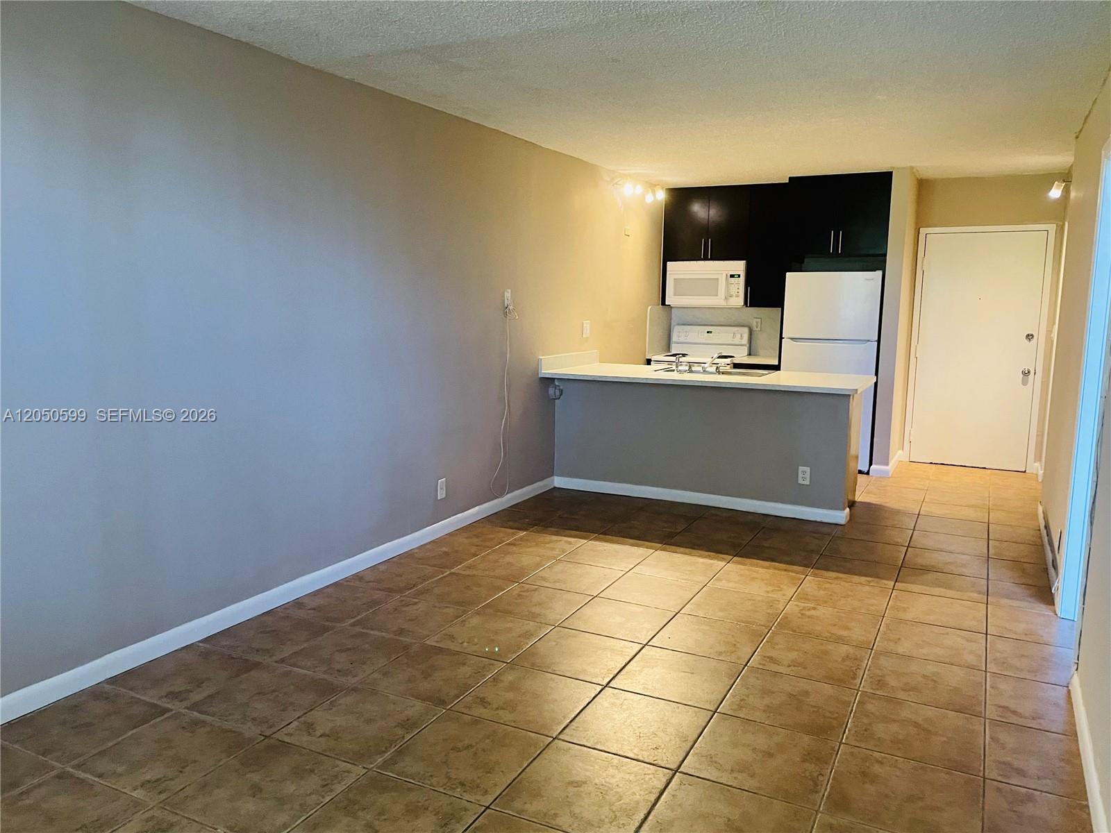 2401 Riverside Dr # B, Coral Springs FL 33065 photo 4
