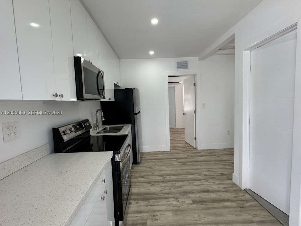 885 SW 29th Ave # 3, Miami FL 33135 photo 4