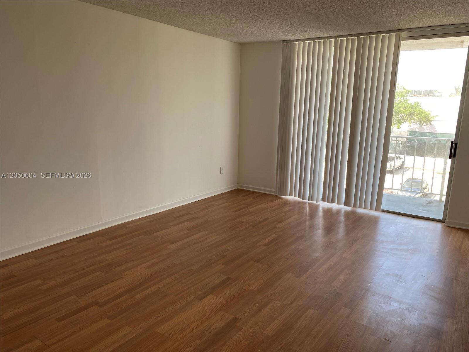 486 NW 165th St Rd # 307, Miami FL 33169 photo 2