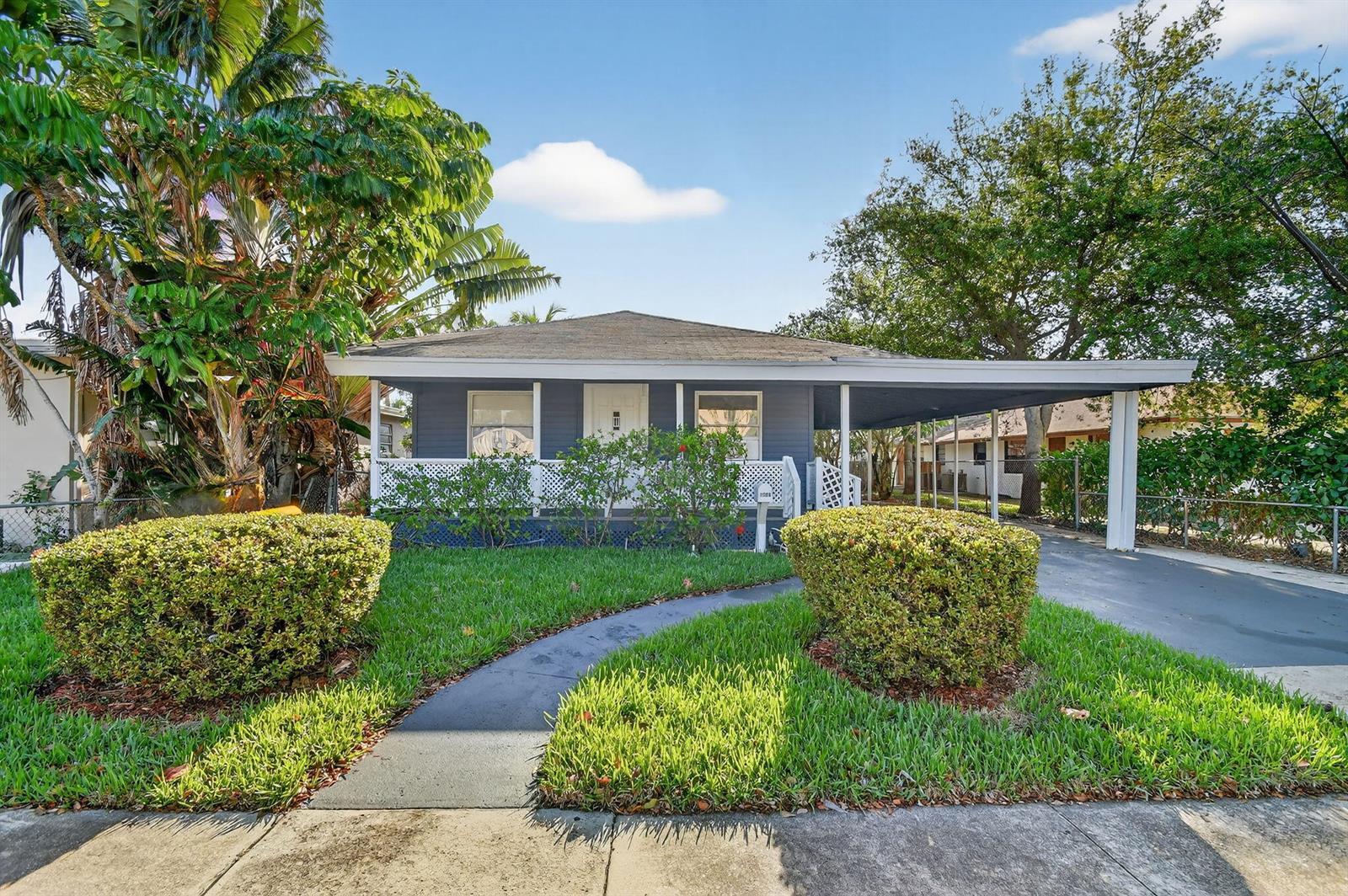 1006 S M Street, FL 33460