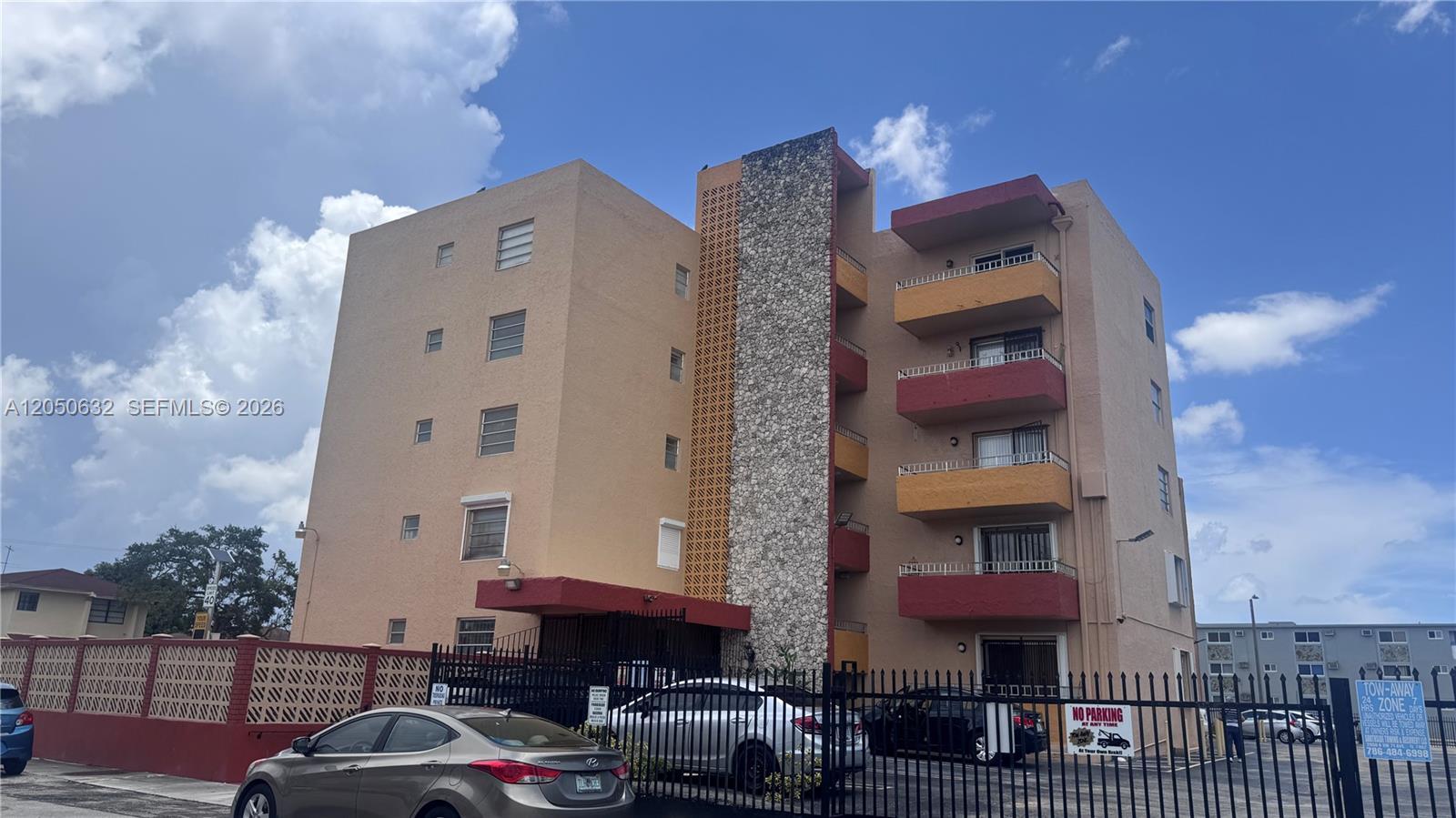 6090 W Flagler St # 107, Miami FL 33144