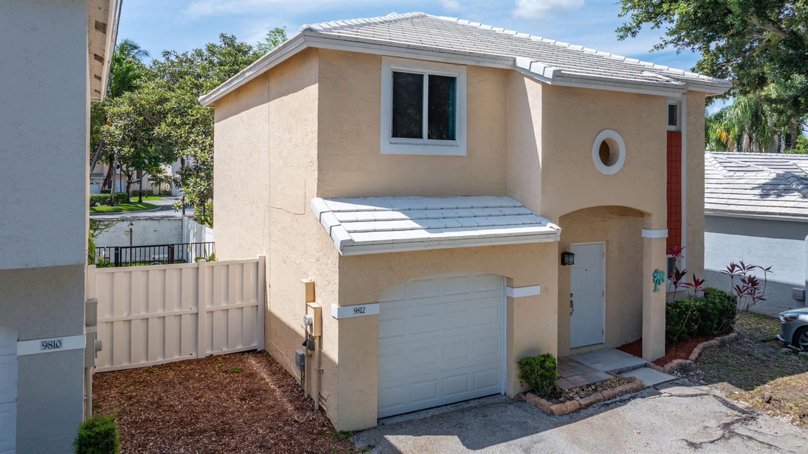 9812 NW 2nd Court, Plantation FL 33324 photo 2