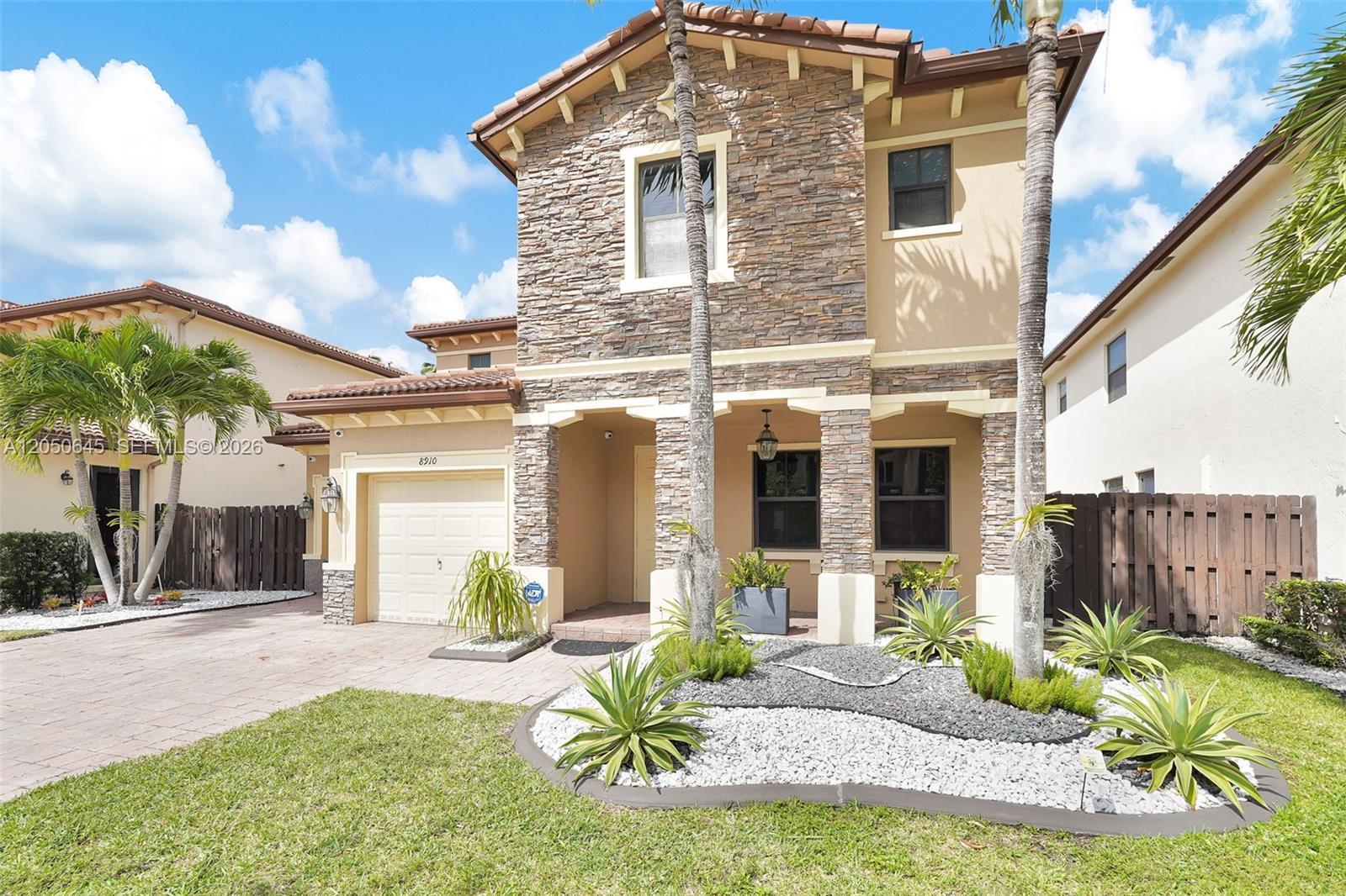 8910 NW 98th Ct, Doral FL 33178 photo 2