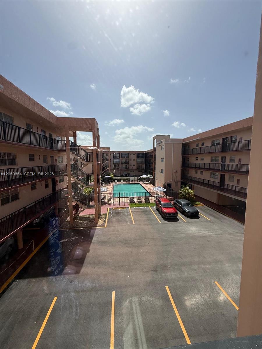 1855 W 60th St # B, Hialeah FL 33012