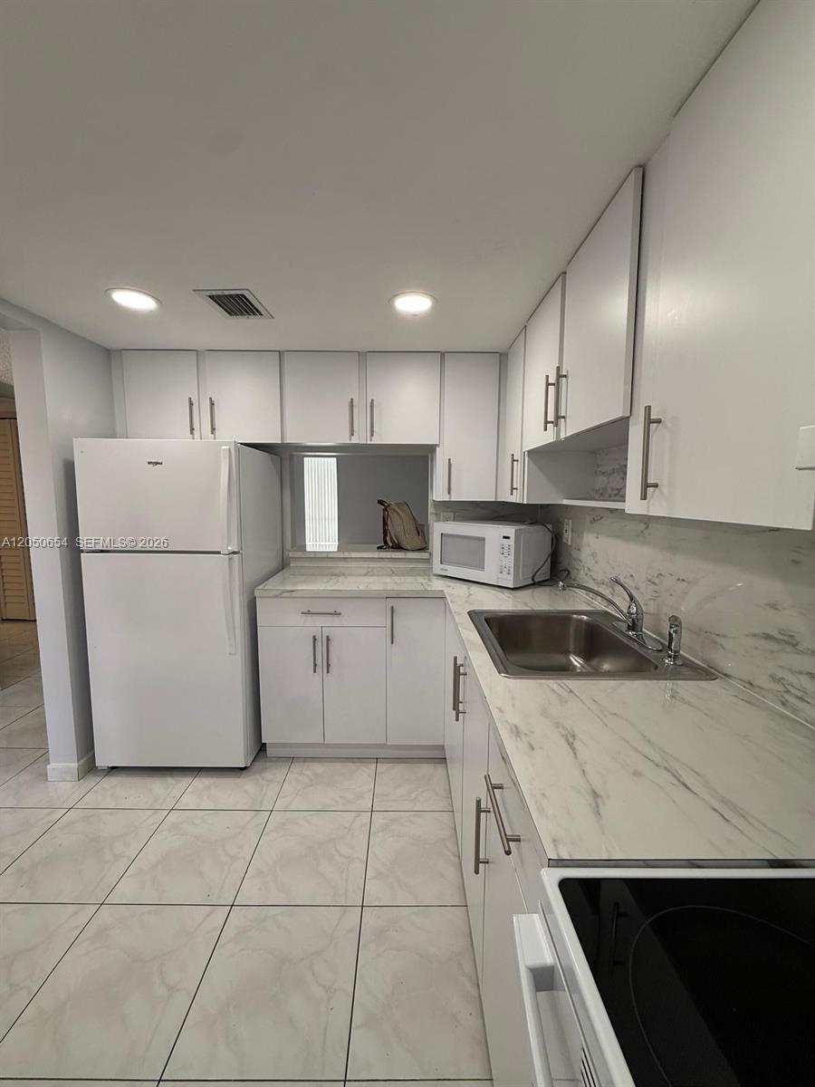 1855 W 60th St # B, Hialeah FL 33012 photo 4