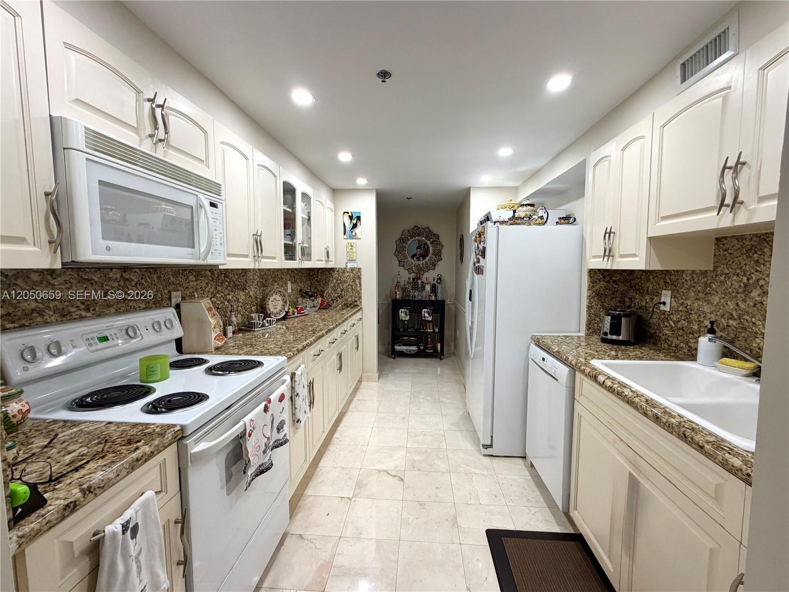 3200 Collins Ave # 1, Miami Beach FL 33140 photo 4