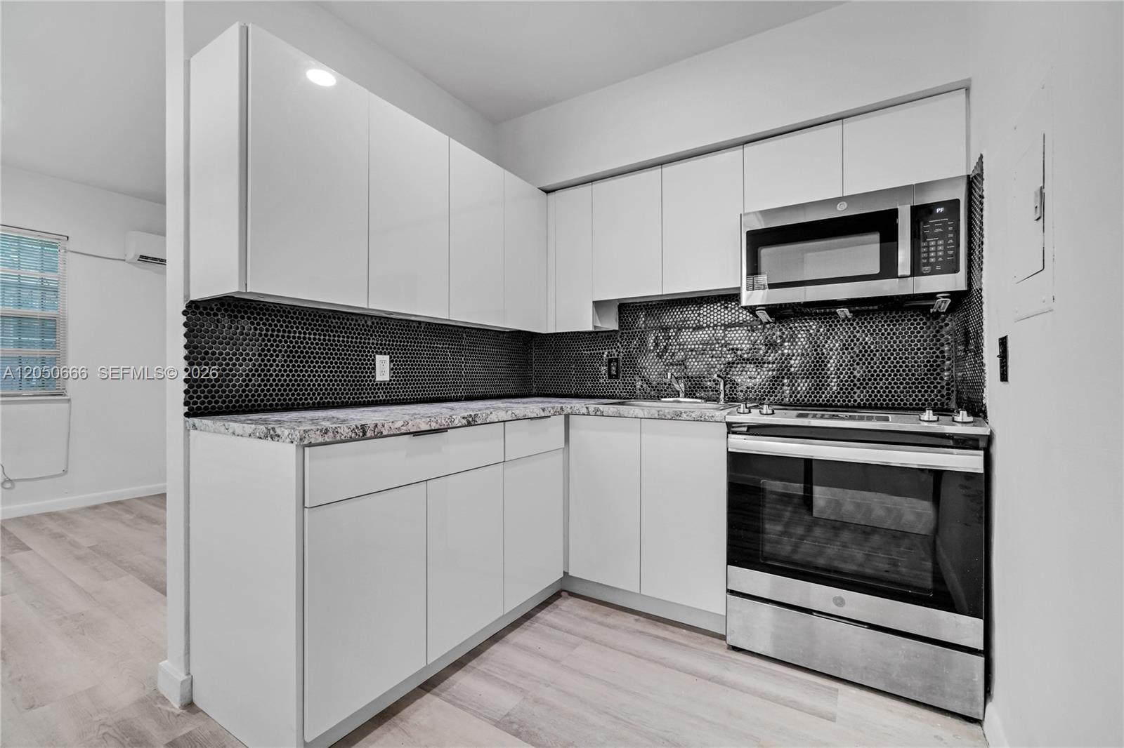 46 NW 62nd St # 4, Miami FL 33150 photo 2