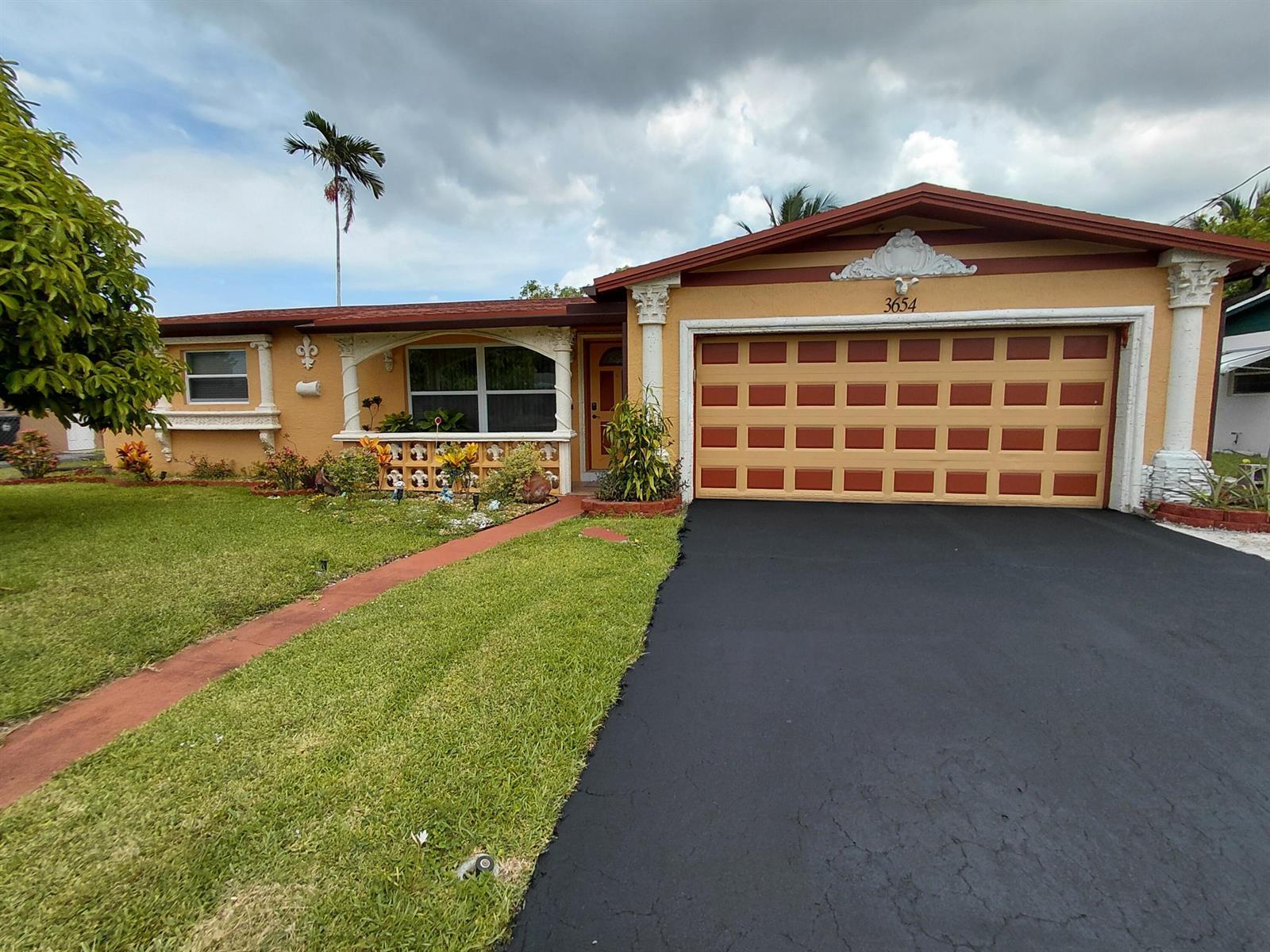 3654 NW 27th Street, Lauderdale Lakes FL 33311 photo 2