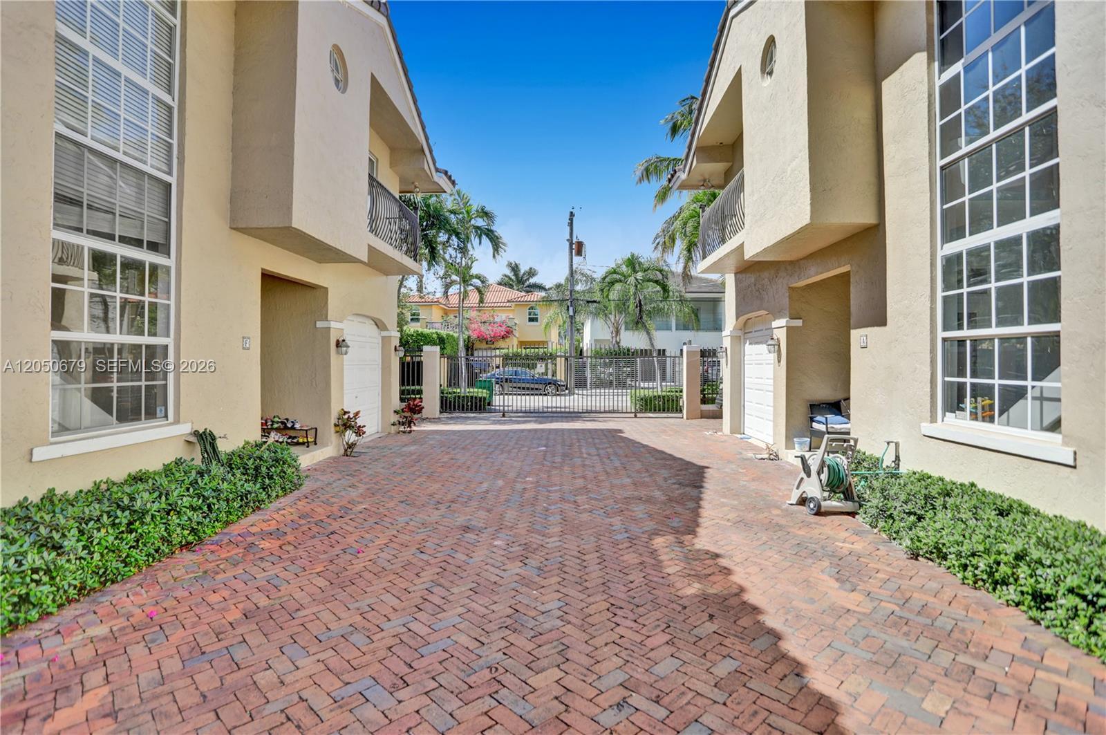 3135 Gifford Ln # A, Miami FL 33133 photo 2
