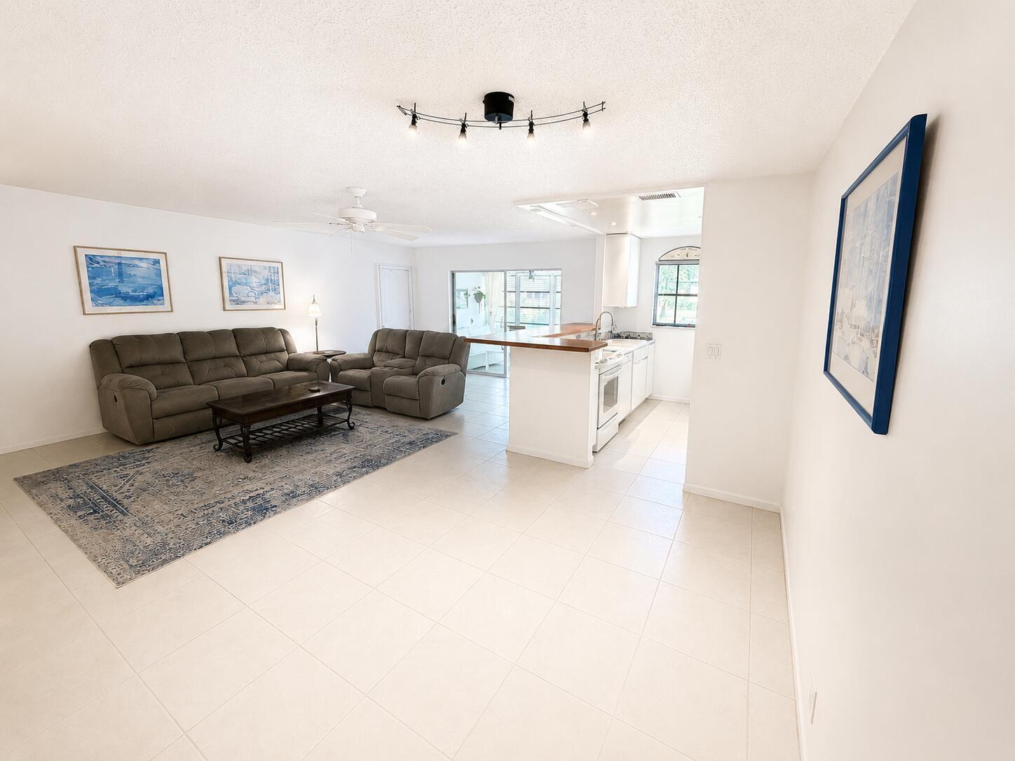 1207 S Drive Way # C, Delray Beach FL 33445 photo 2