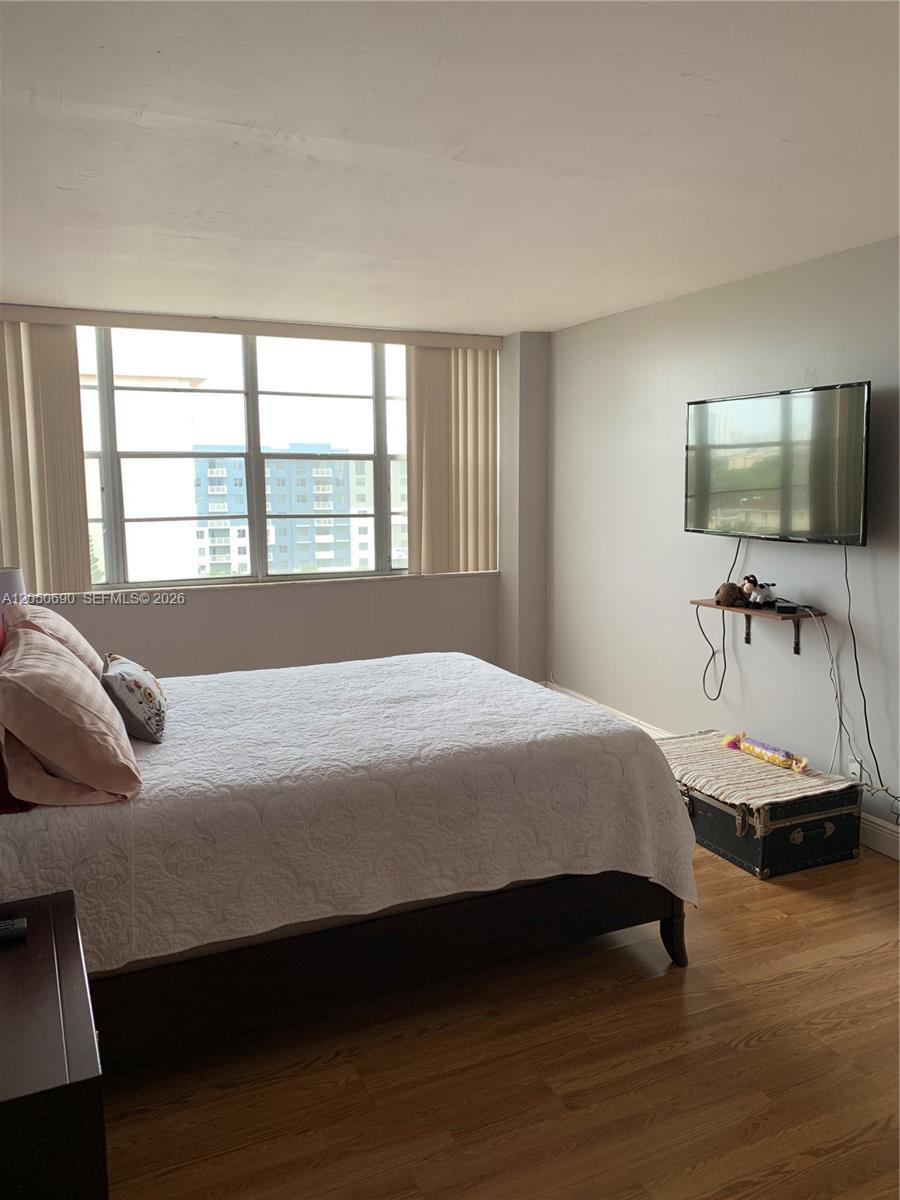 2025 NE 164th St # 808, North Miami Beach FL 33162 photo 2