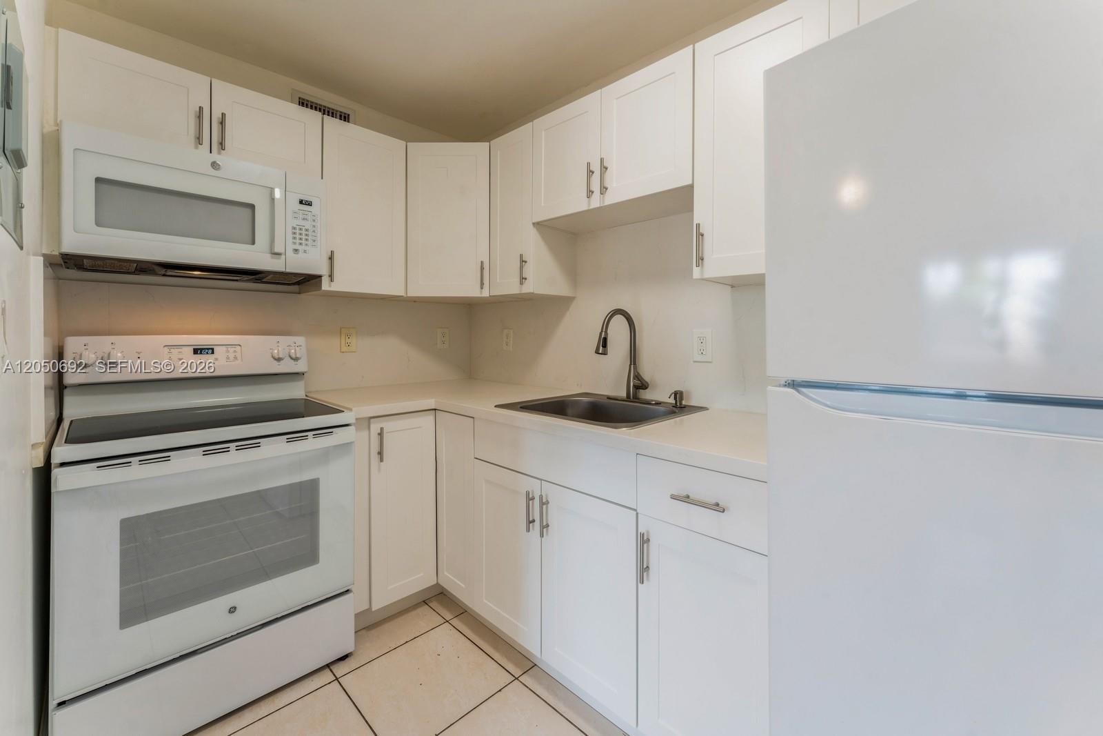 11005 SW 1st St # 203, Sweetwater FL 33174 photo 4