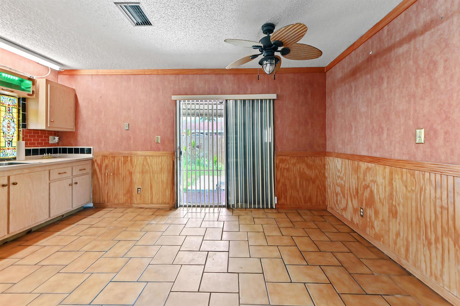 703 SW 76th Avenue, North Lauderdale FL 33068 photo 5