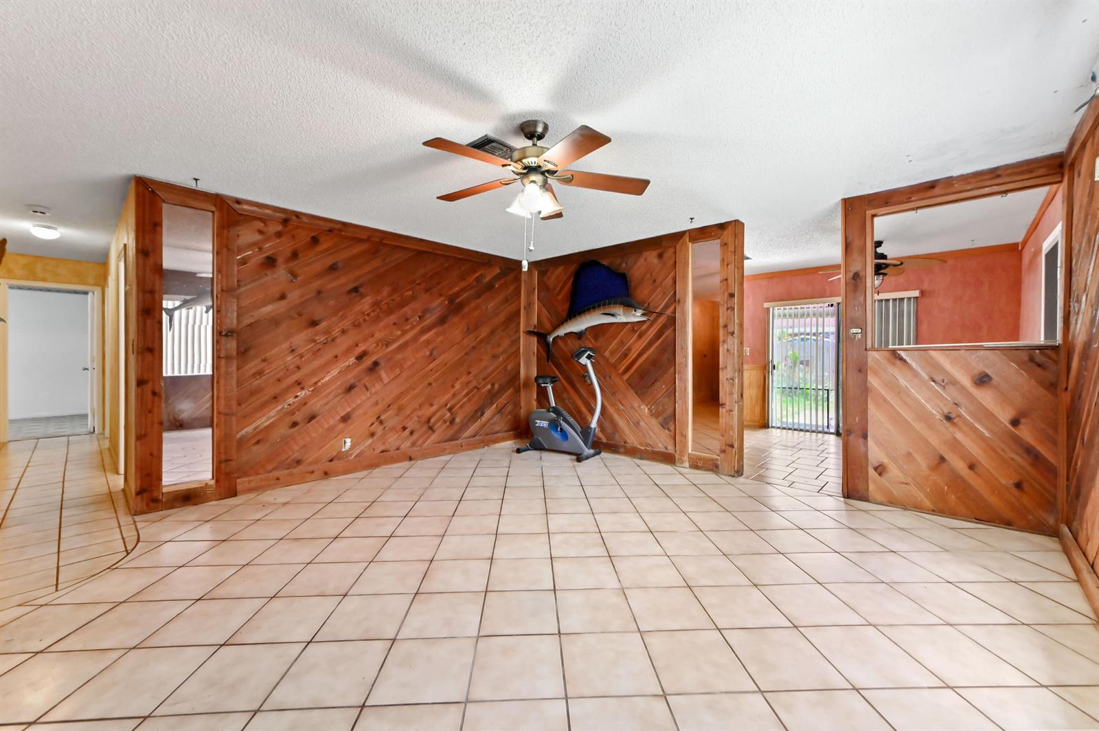 703 SW 76th Avenue, North Lauderdale FL 33068 photo 4