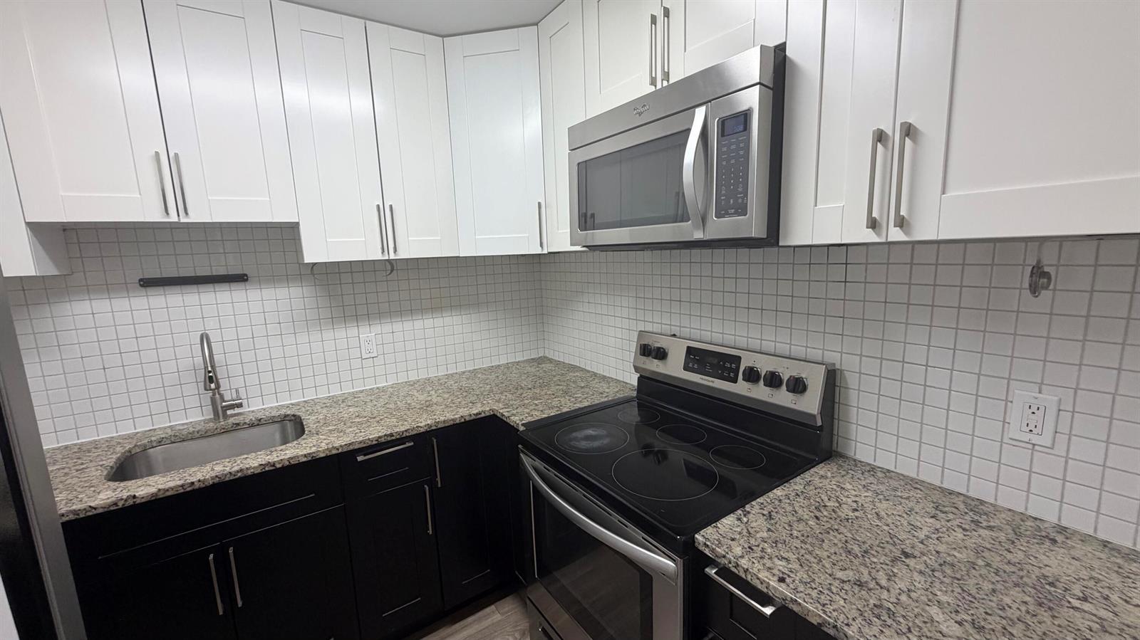 4061 NW 9th Avenue # 204, Deerfield Beach FL 33064