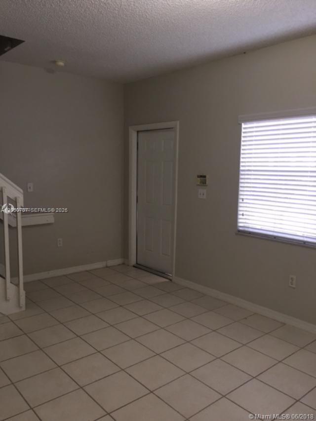 16614 NW 72nd Place # 16614, Miami Lakes FL 33014 photo 4