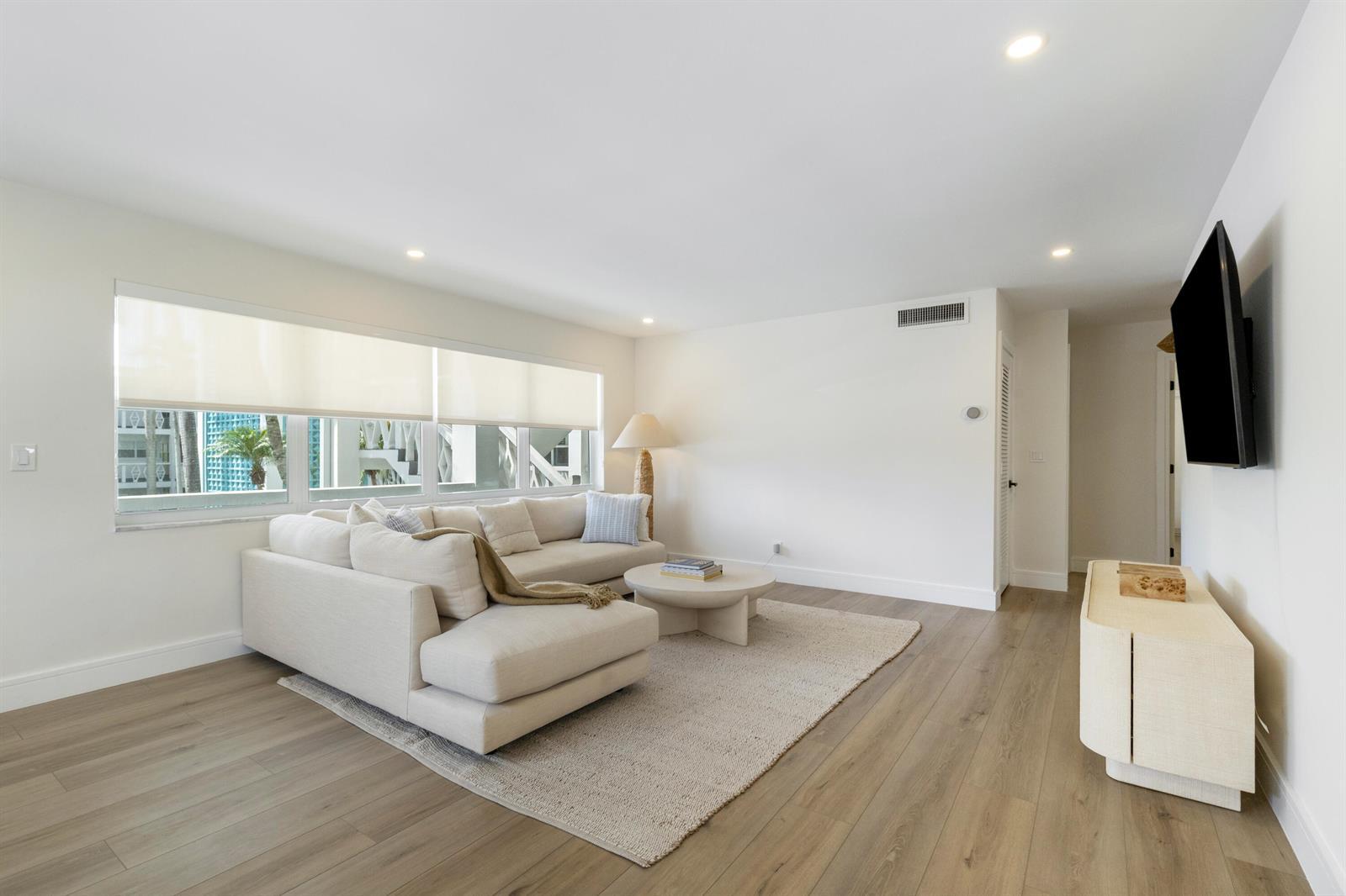 419 Golden Isles Drive # 210, Hallandale Beach FL 33009 photo 4