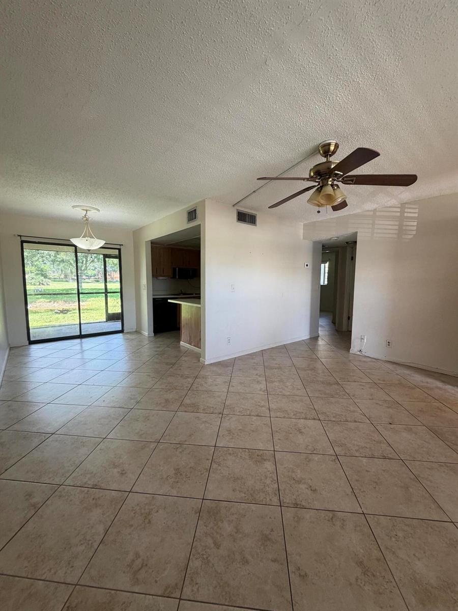 4141 Oak Terrace Drive # 4141, FL 33463 photo 3
