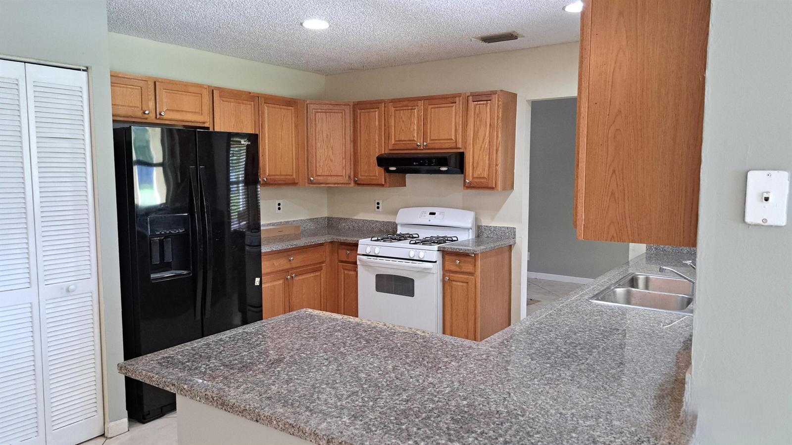 5934 Deerfield Place, Lake Worth FL 33463 photo 2