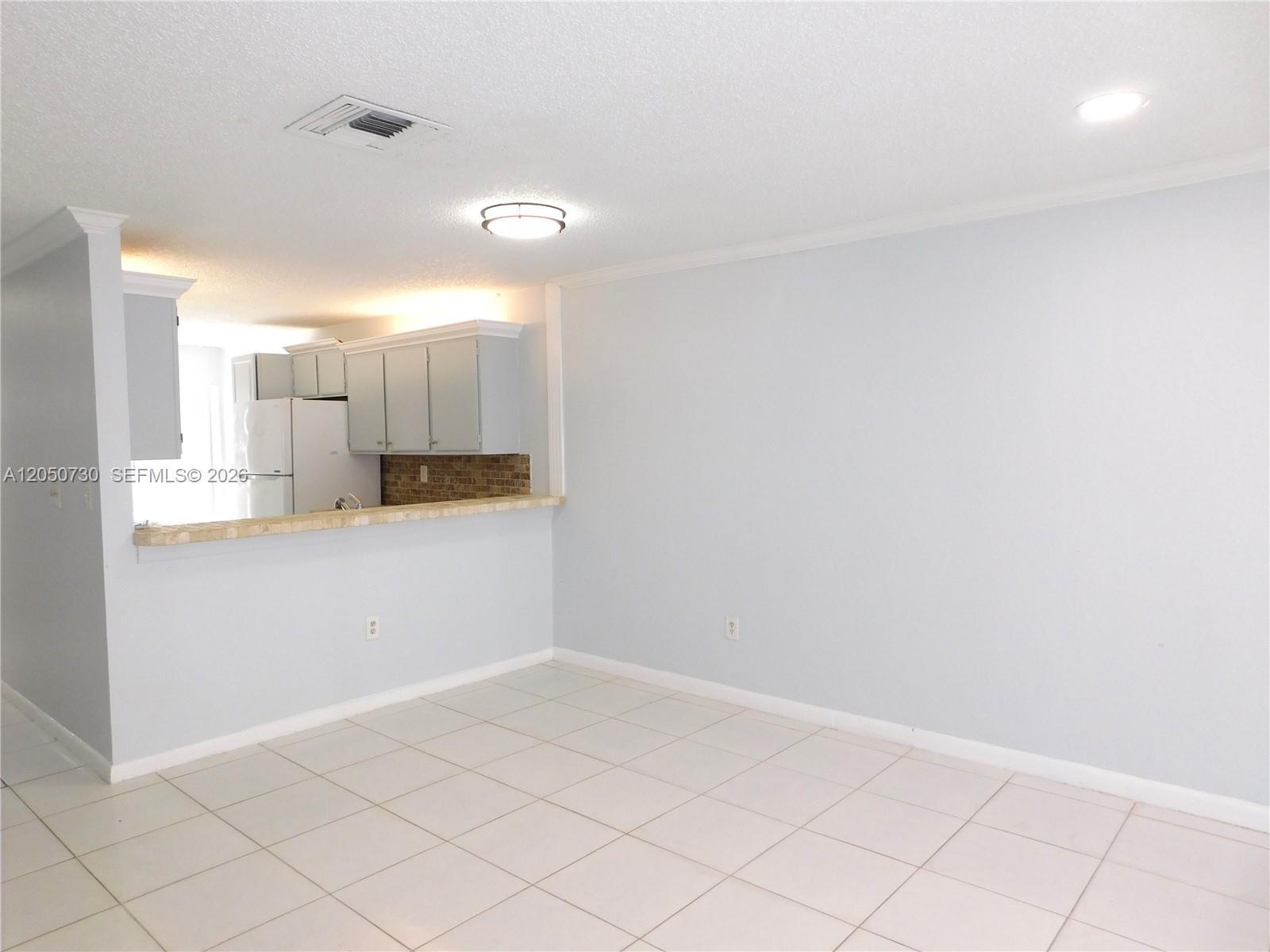 899 Crystal Lake Dr # 899, Deerfield Beach FL 33064 photo 2
