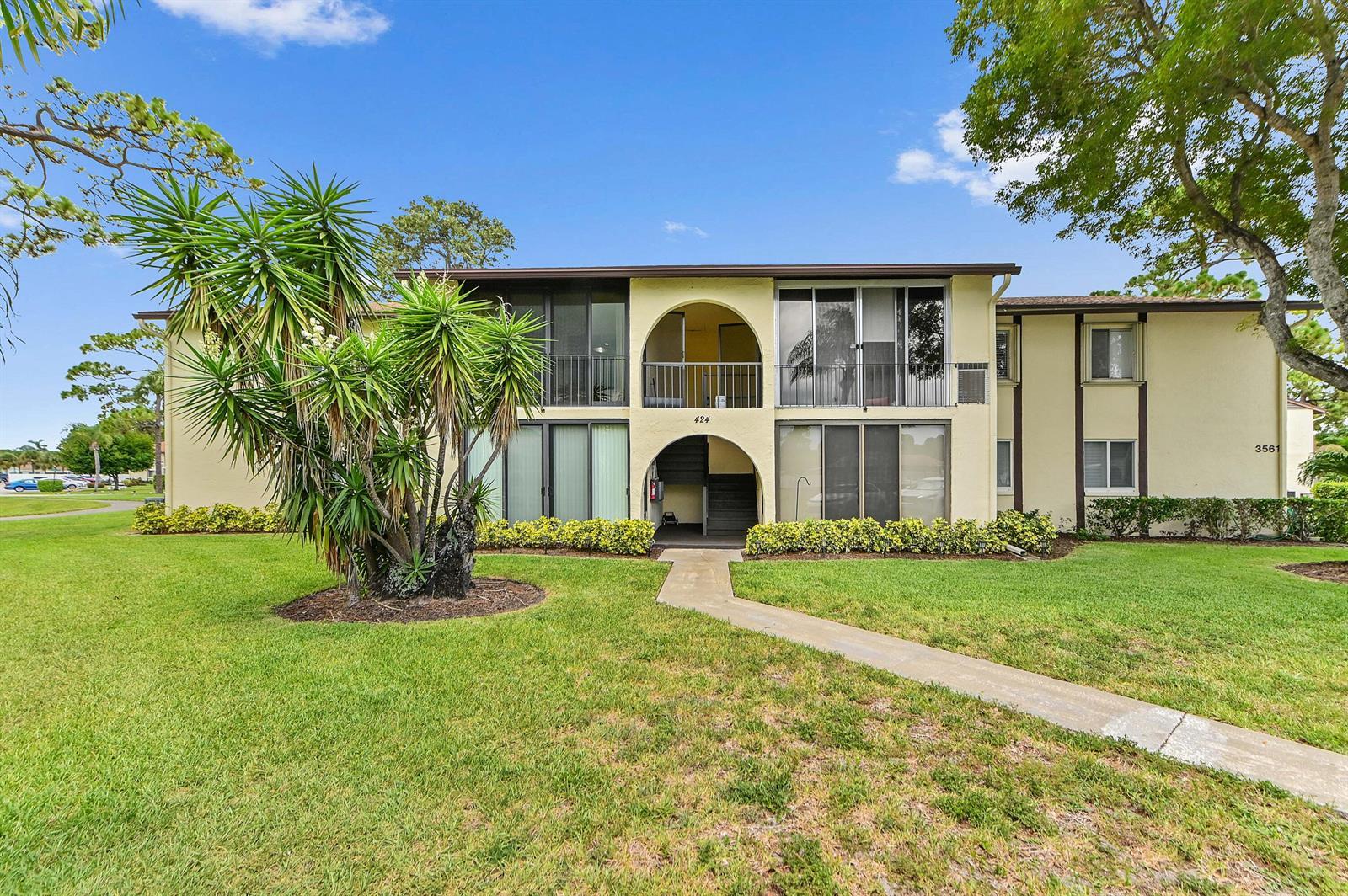 3561 Pine Tree Court # 2, FL 33463